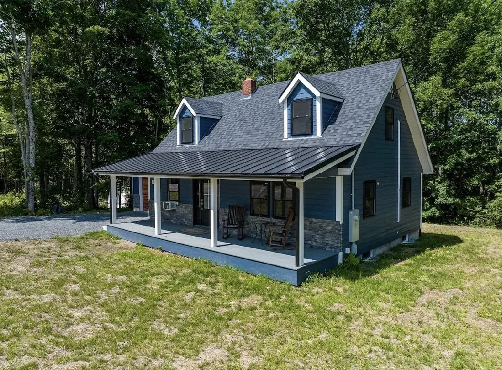 331 Enfield Road Lincoln ME 04457