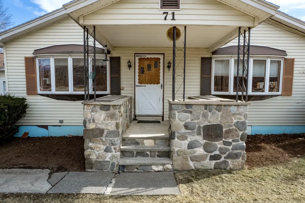 71 Upper-charleston Road Charleston ME 04422