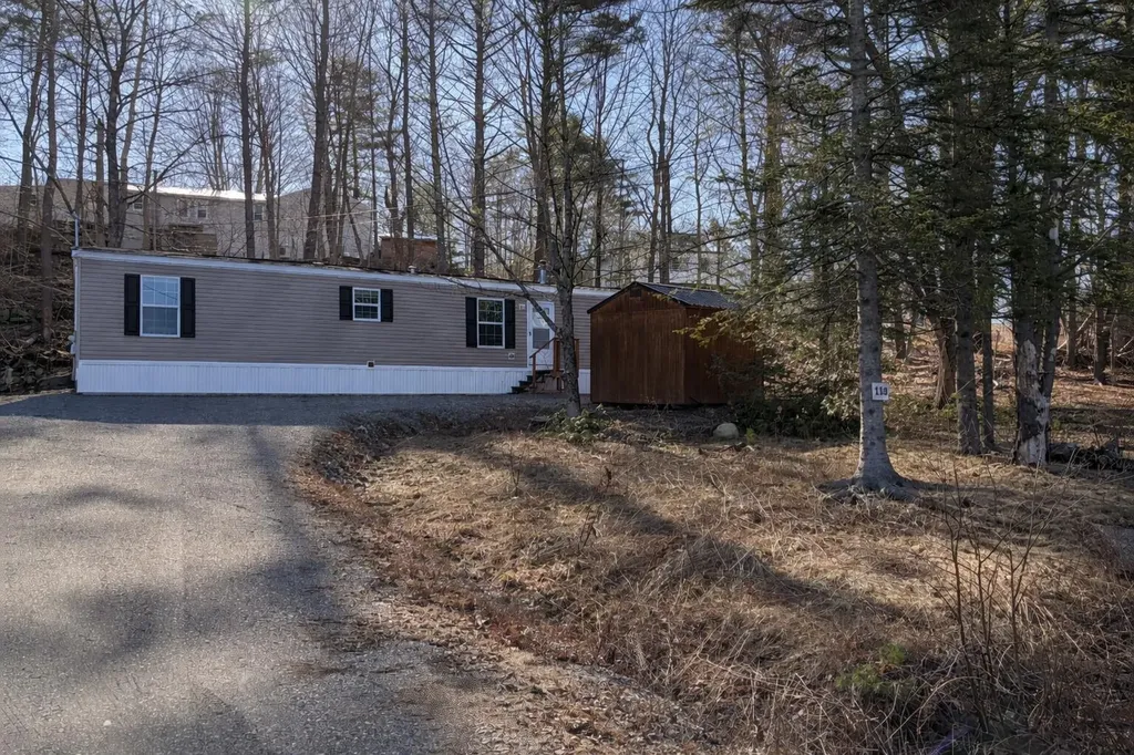 119 Gardiner Road Wiscasset ME 04578