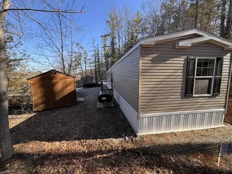 119 Gardiner Road Wiscasset ME 04578
