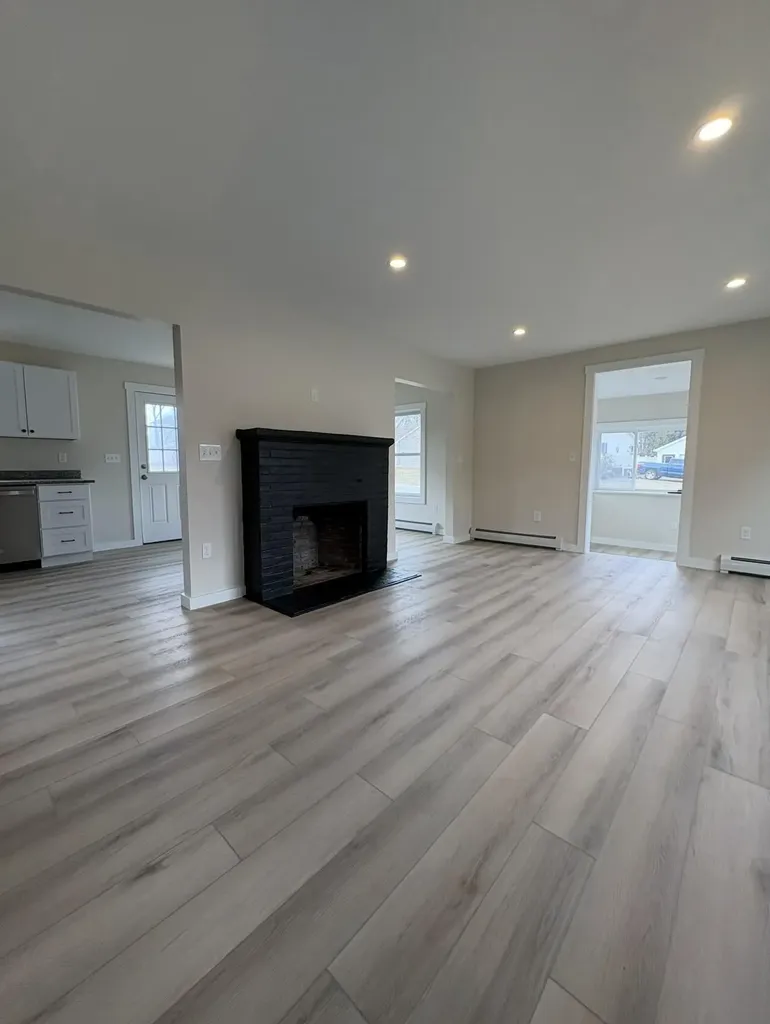 42 Jefferson Street Auburn ME 04210