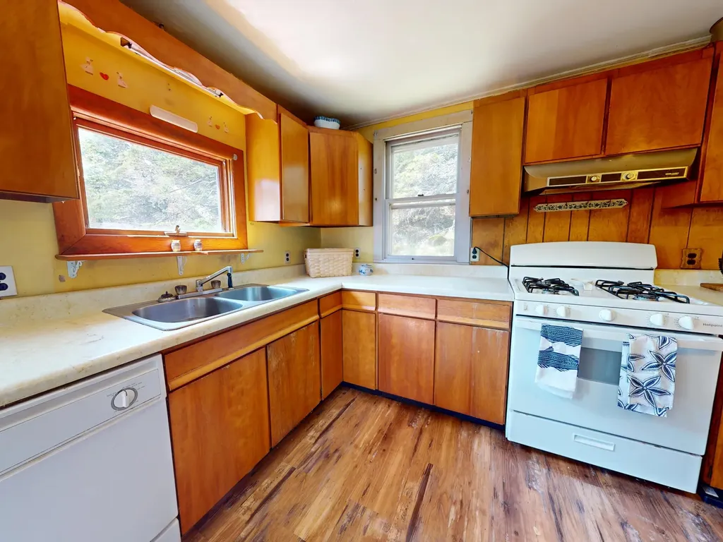 210 Old Harbor Road Vinalhaven ME 04863