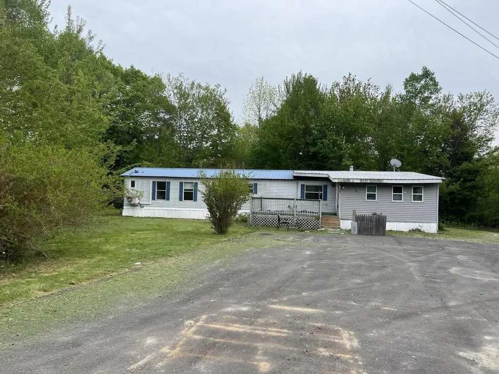 1 Skips Way Fairfield ME 04937