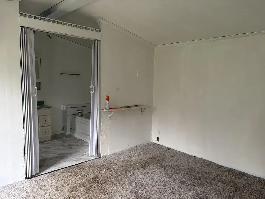 1 Skips Way Fairfield ME 04937