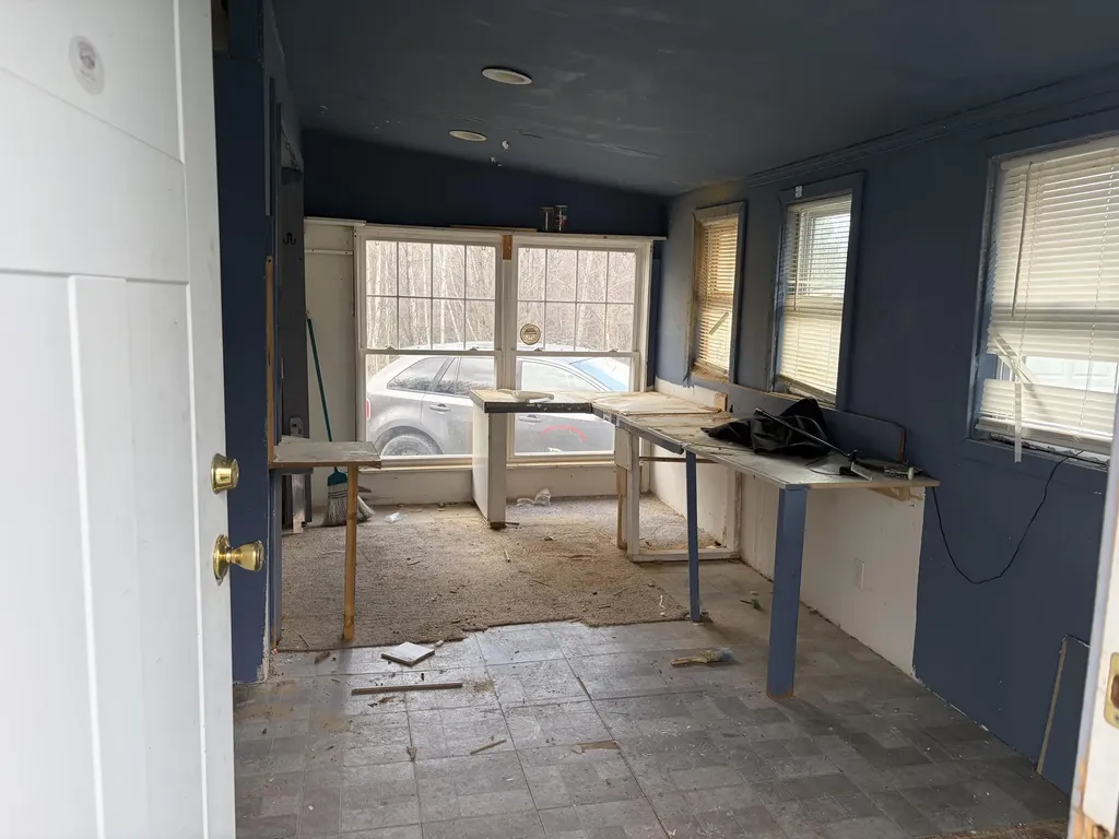 1 Skips Way Fairfield ME 04937