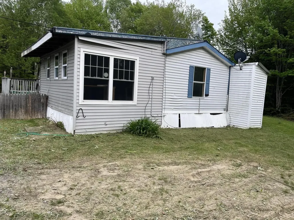 1 Skips Way Fairfield ME 04937