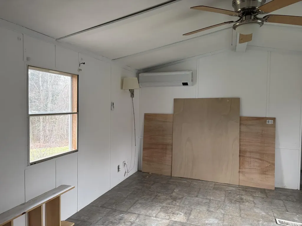 1 Skips Way Fairfield ME 04937