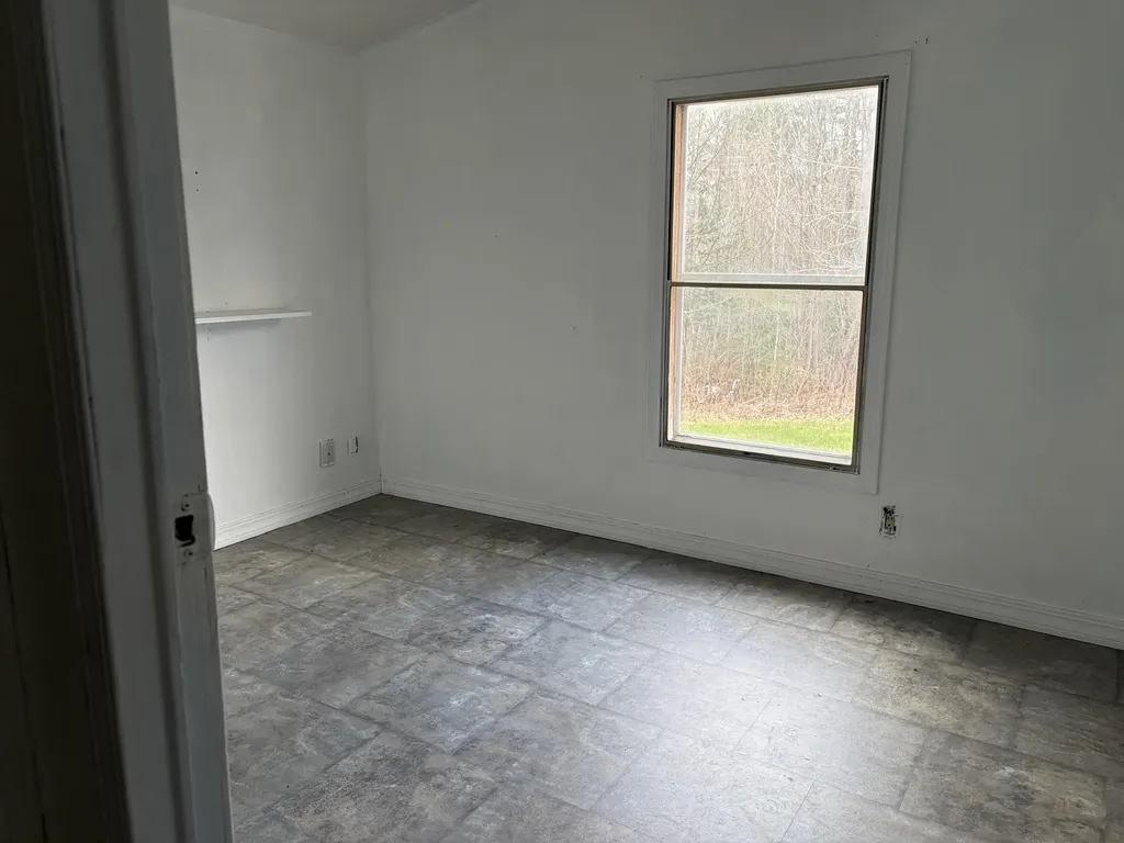 1 Skips Way Fairfield ME 04937