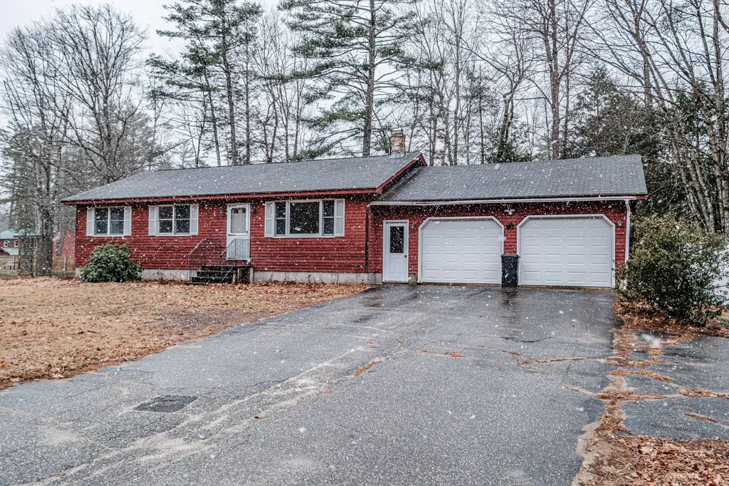 9 Merganser Lane Topsham ME 04086