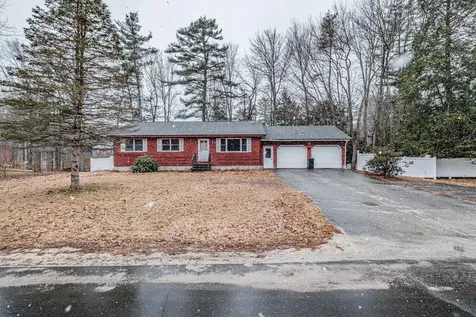 9 Merganser Lane Topsham ME 04086