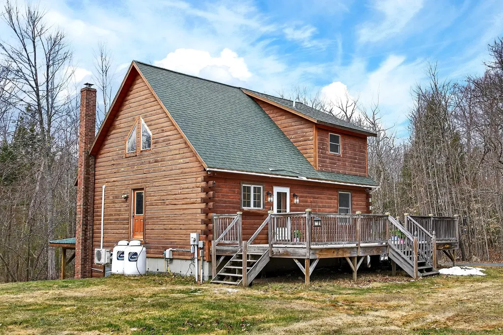2552 Main Street Fayette ME 04349