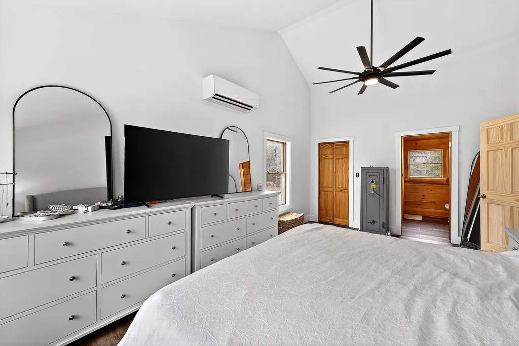 2552 Main Street Fayette ME 04349