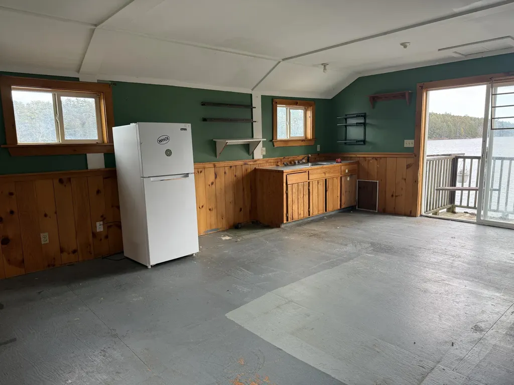 37 Knickerkane Road Boothbay ME 04537