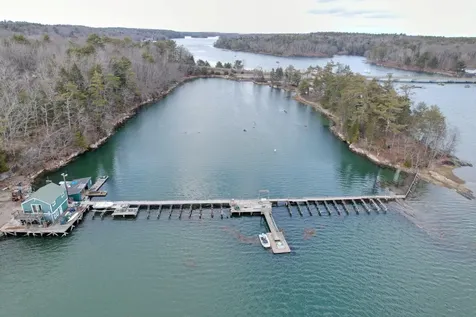 37 Knickerkane Road Boothbay ME 04537