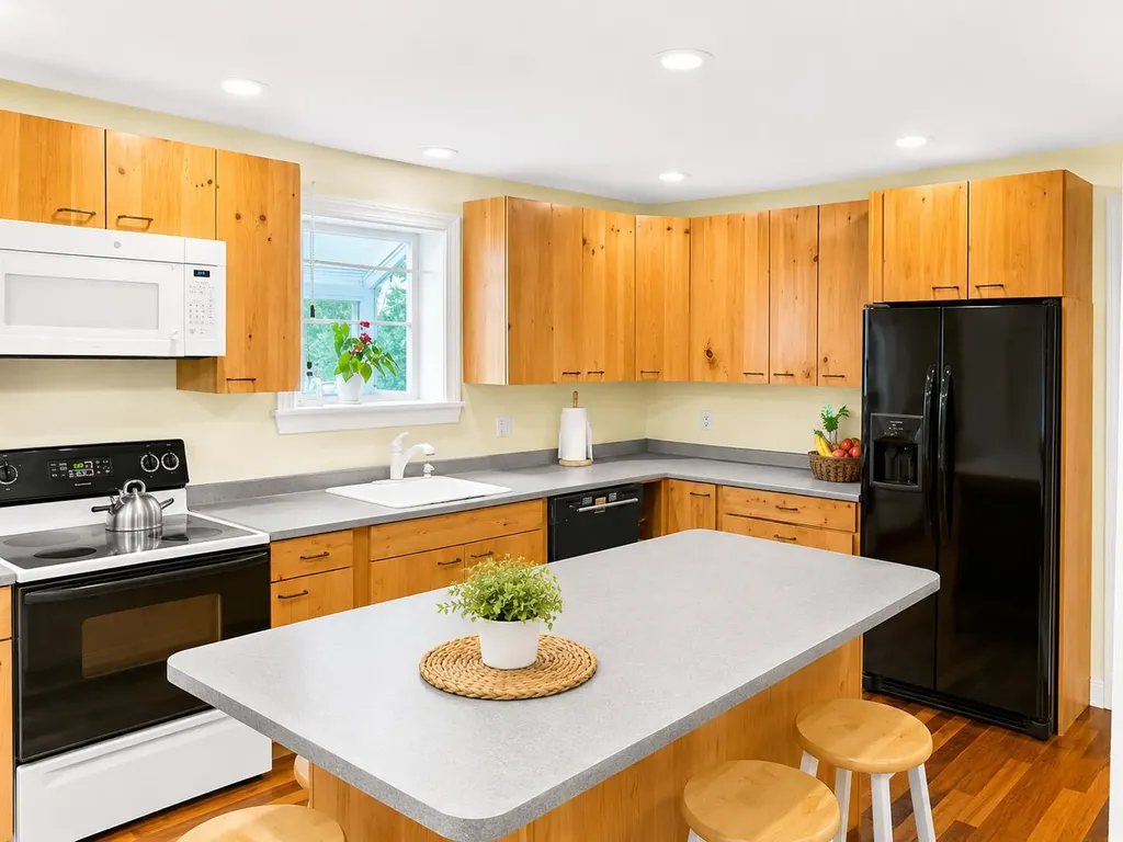 14 Eastfield Road Cape Elizabeth ME 04107
