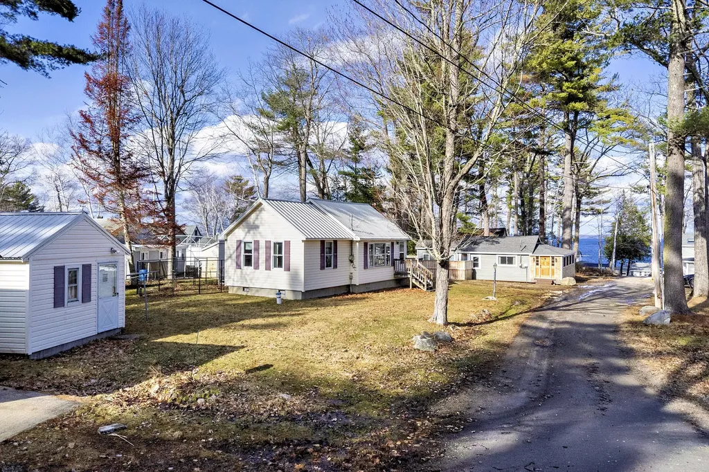 4 Sarah Lane Standish ME 04084