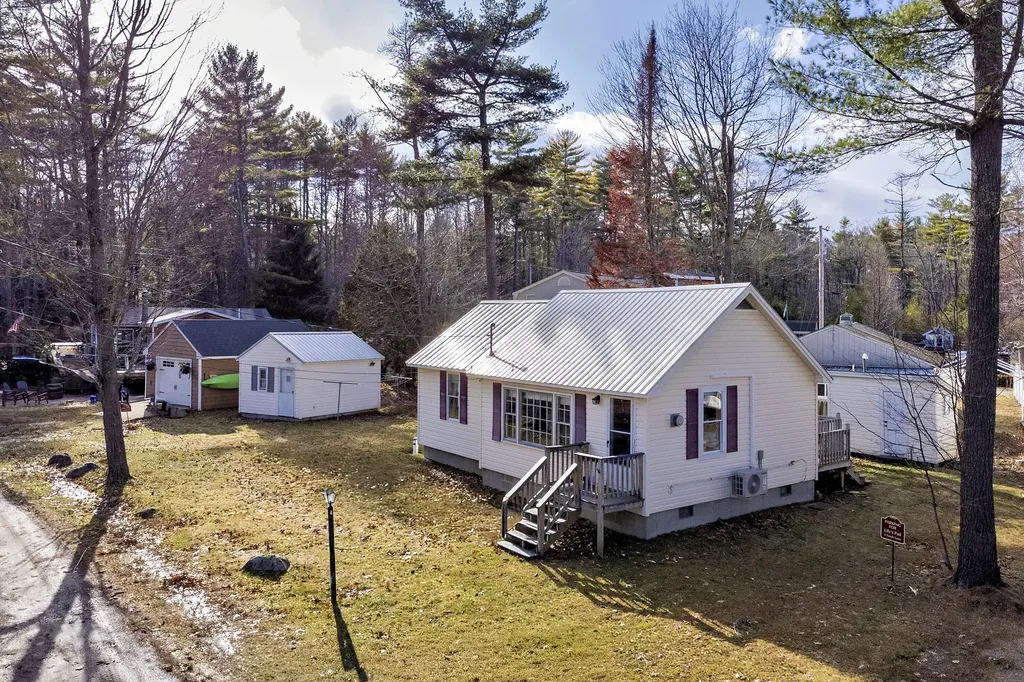 4 Sarah Lane Standish ME 04084