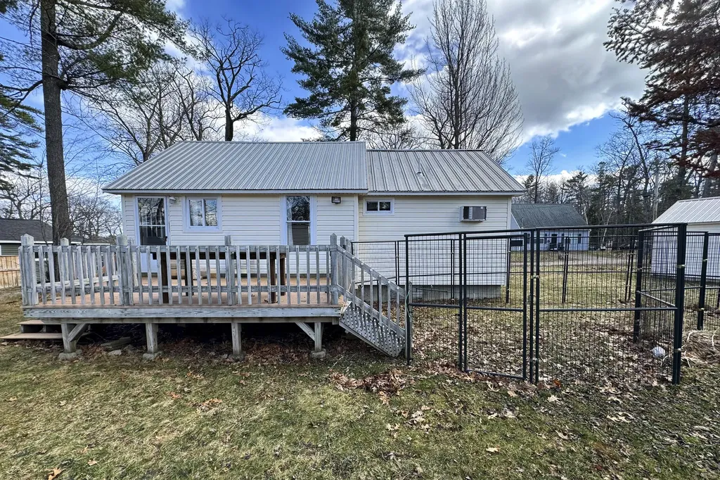4 Sarah Lane Standish ME 04084