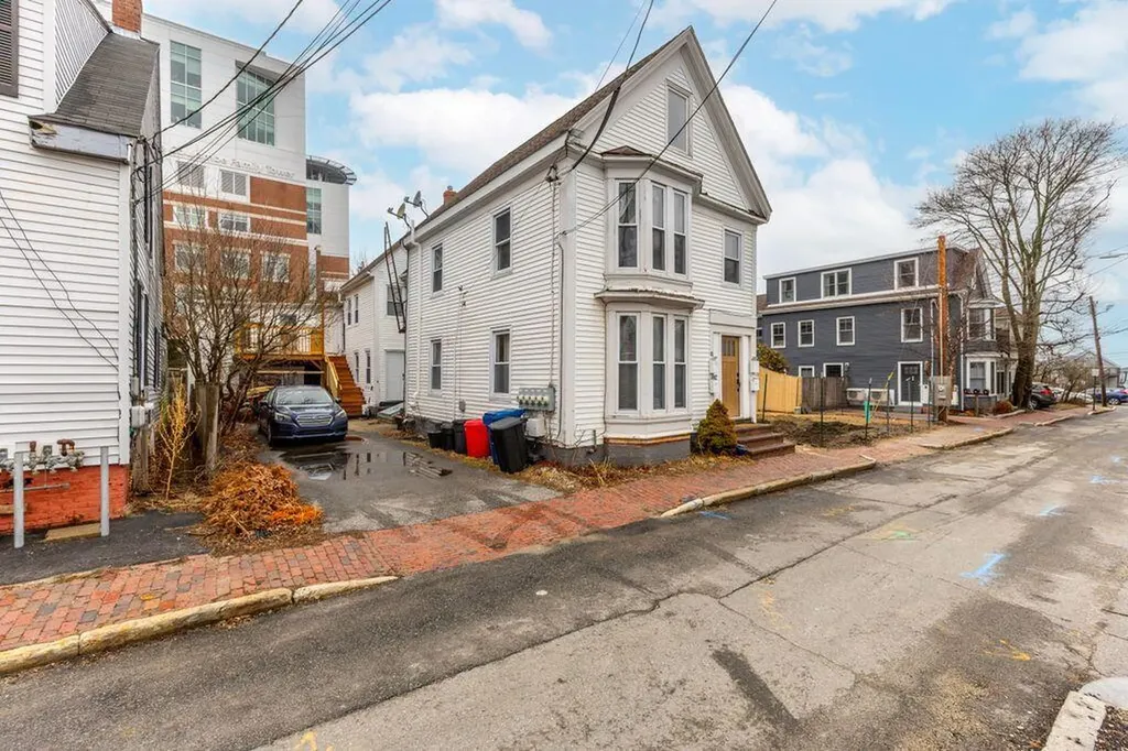 11 Russell Street Portland ME 04102