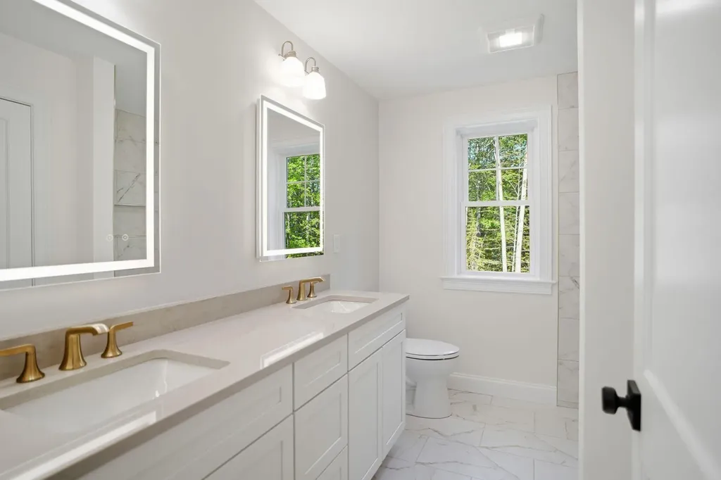 (Lot B) 13 Kimball Lane Kennebunk ME 04043