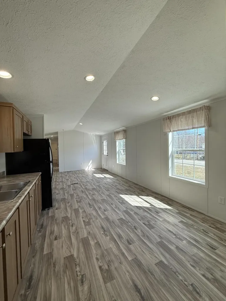 117 Joatmon Drive Auburn ME 04210