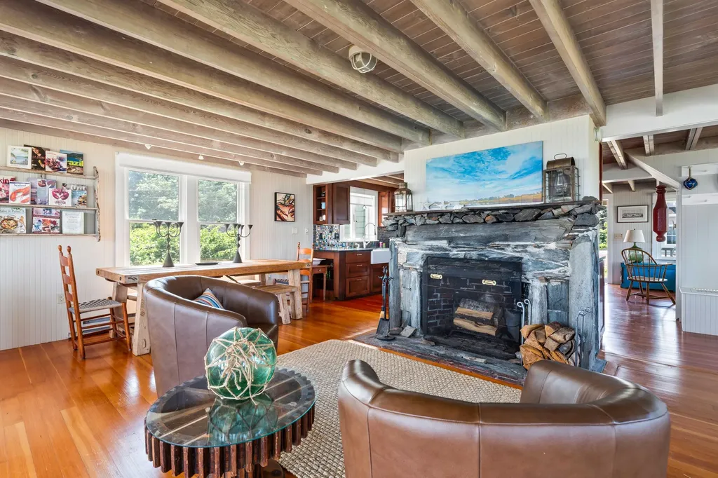 7 Dyer Lane Cape Elizabeth ME 04107