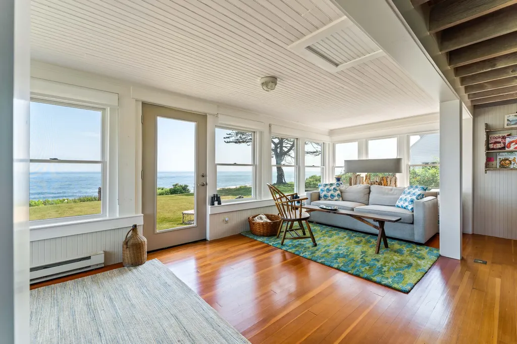 7 Dyer Lane Cape Elizabeth ME 04107
