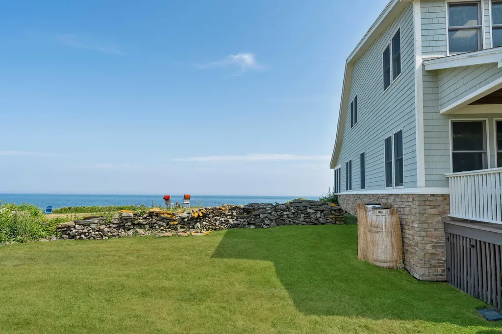 7 Dyer Lane Cape Elizabeth ME 04107