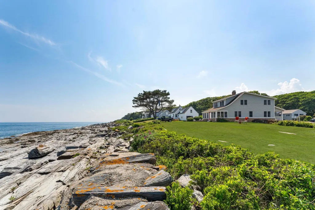 7 Dyer Lane Cape Elizabeth ME 04107