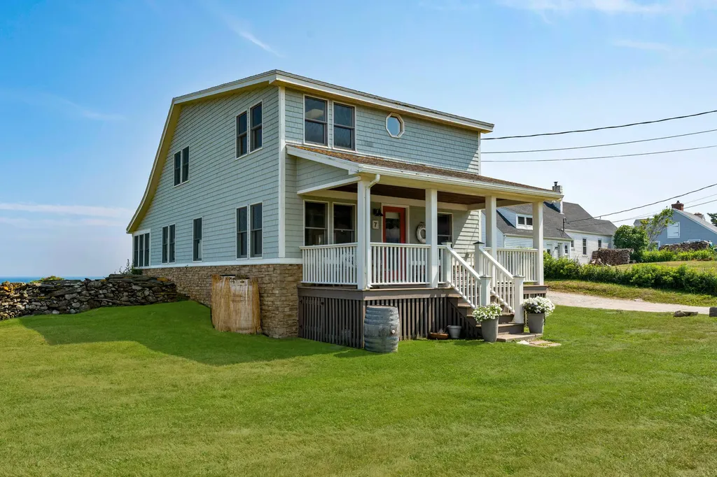 7 Dyer Lane Cape Elizabeth ME 04107