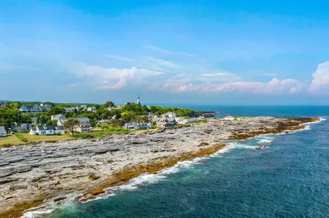 7 Dyer Lane Cape Elizabeth ME 04107