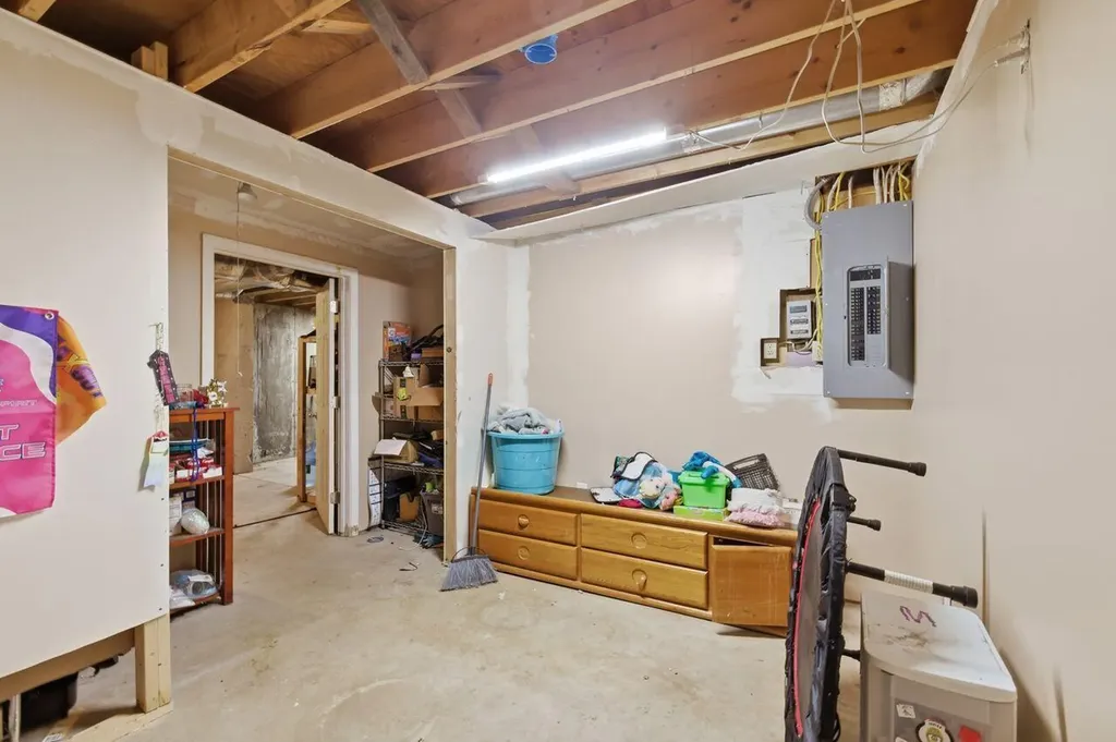 93 Woodland Road Windham ME 04062