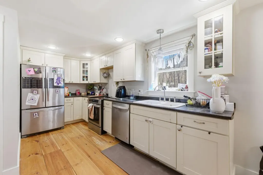 93 Woodland Road Windham ME 04062