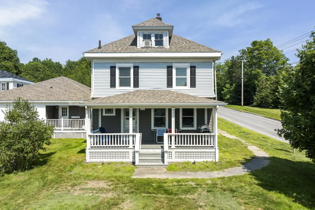 8 Country Club Road Boothbay ME 04537