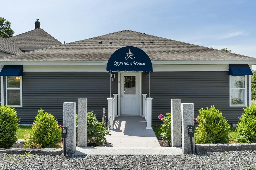 8 Country Club Road Boothbay ME 04537