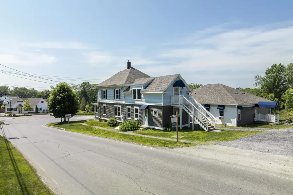 8 Country Club Road Boothbay ME 04537
