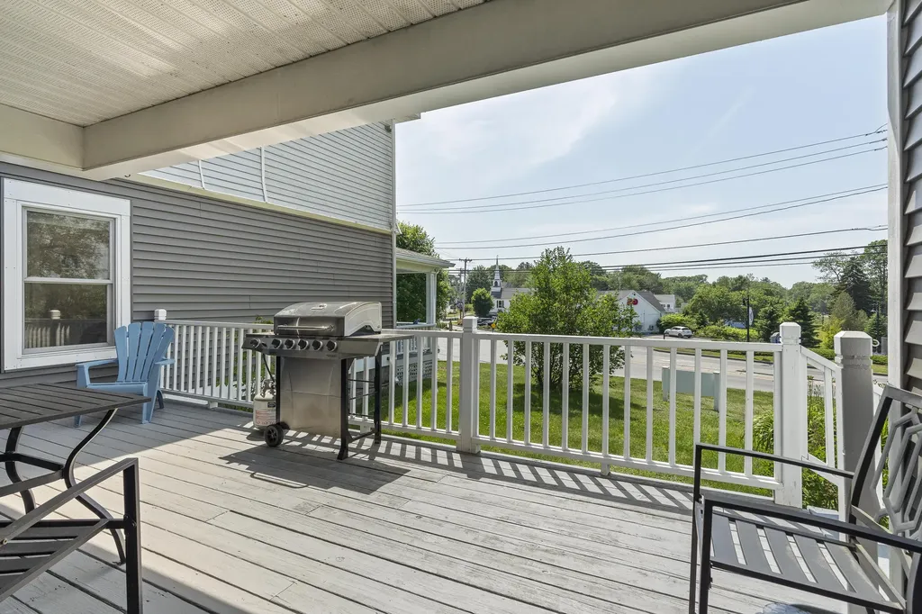 8 Country Club Road Boothbay ME 04537