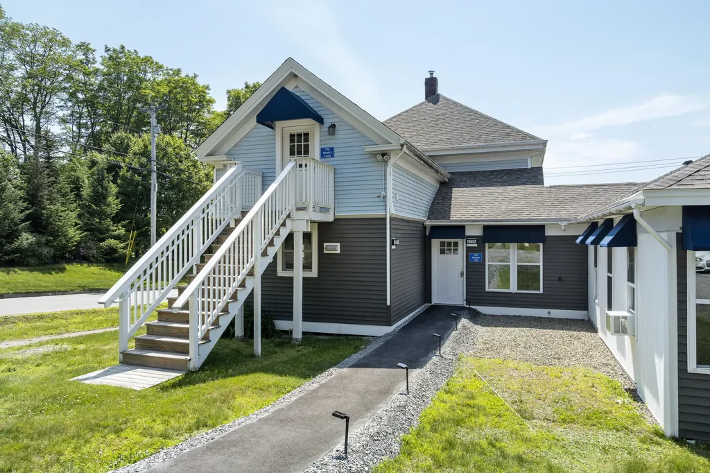 8 Country Club Road Boothbay ME 04537