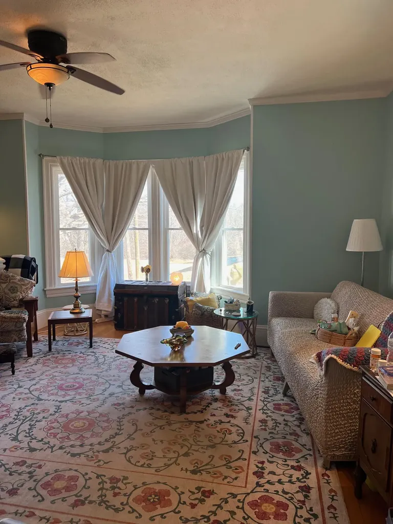 27 Swan Street Calais ME 04619