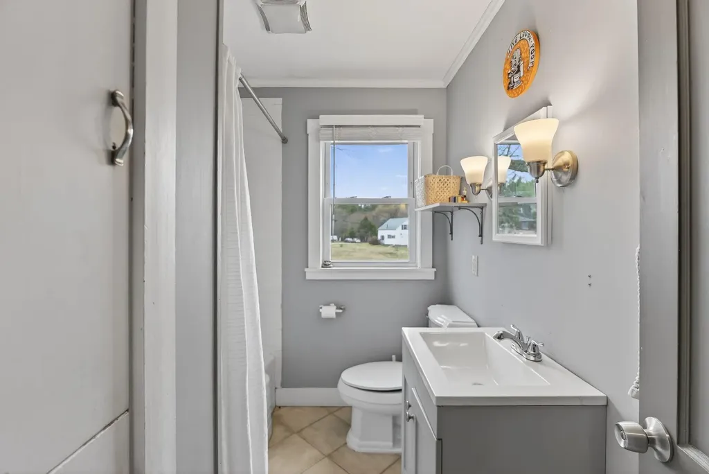 64 Newland Avenue Augusta ME 04330