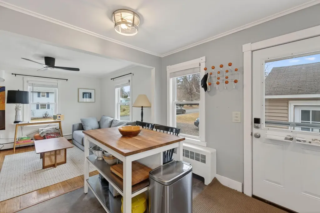 64 Newland Avenue Augusta ME 04330