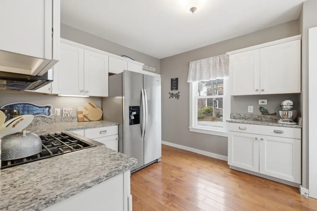 24 Grove Street Kennebunk ME 04043