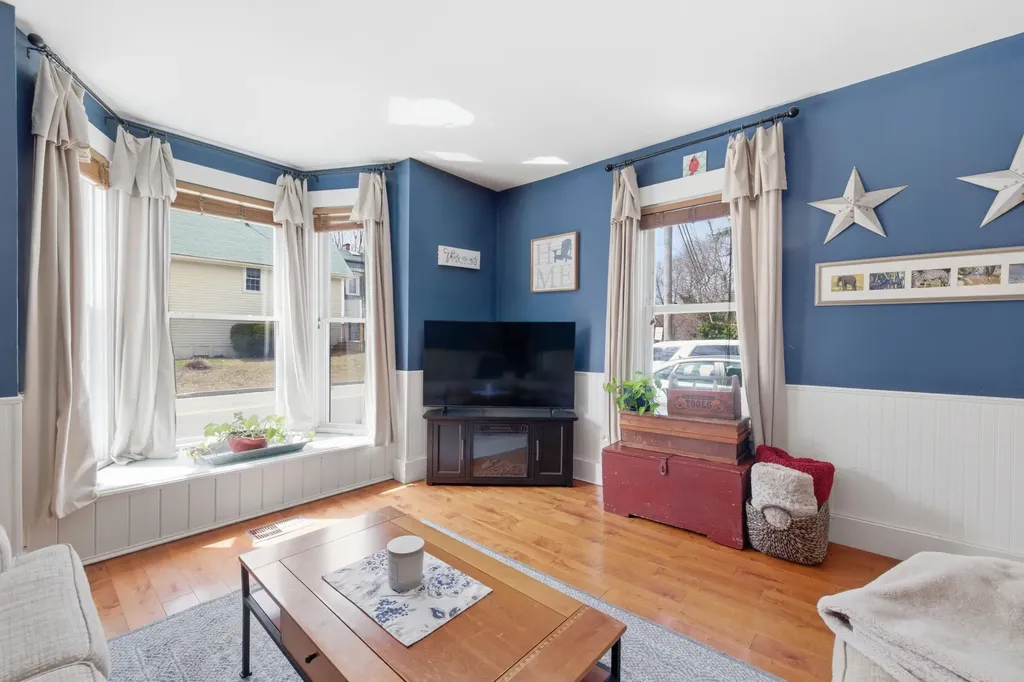 24 Grove Street Kennebunk ME 04043