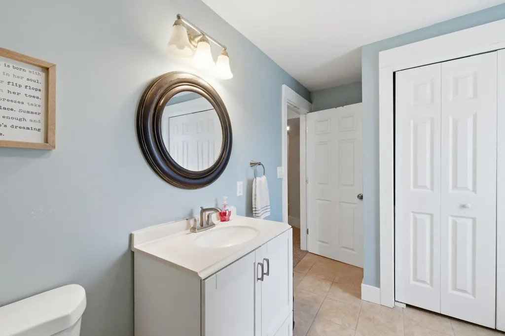 24 Grove Street Kennebunk ME 04043