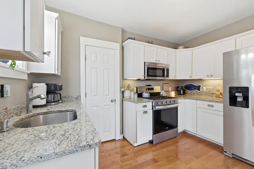 24 Grove Street Kennebunk ME 04043