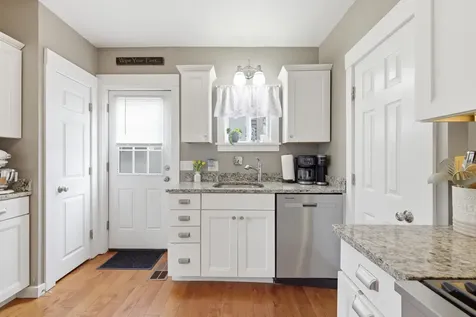 24 Grove Street Kennebunk ME 04043