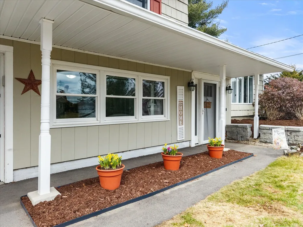 7 Williams Street Hampden ME 04444