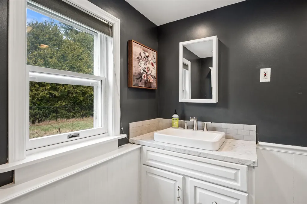 7 Williams Street Hampden ME 04444