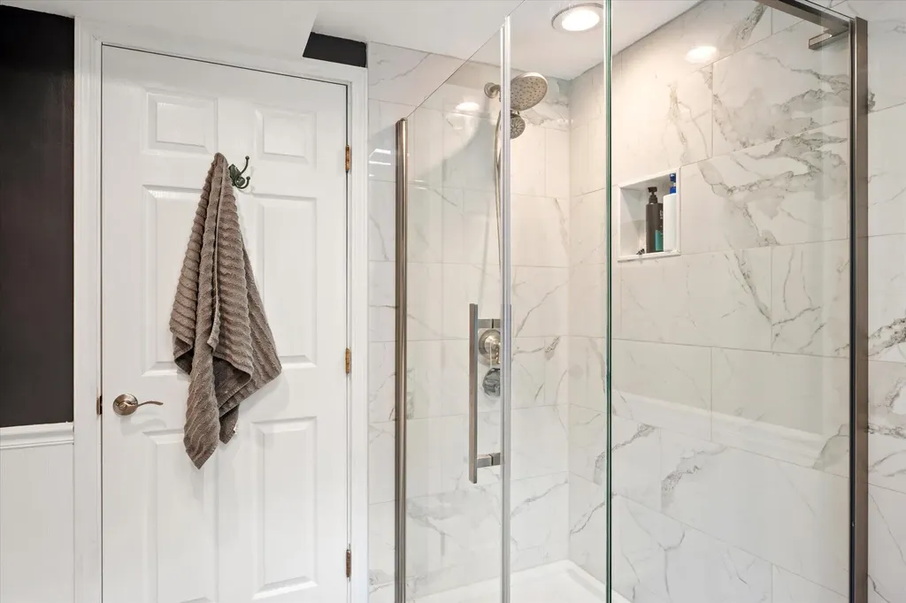 7 Williams Street Hampden ME 04444
