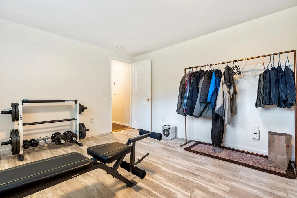21 Seth's Way West Gardiner ME 04345
